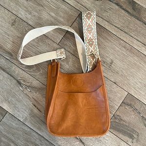 AHDORNED-Camel Mini Vegan Messenger